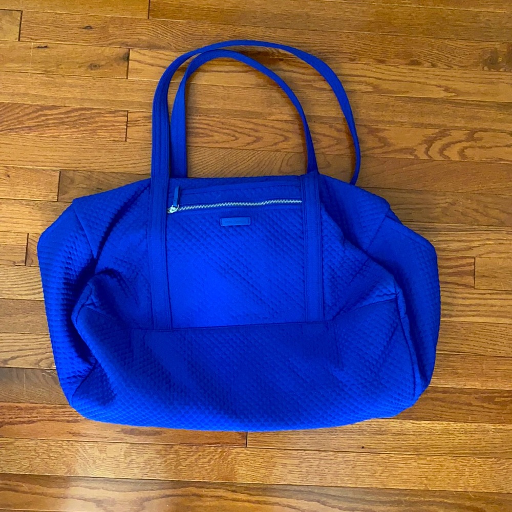 Blue Vera Bradley duffle bag